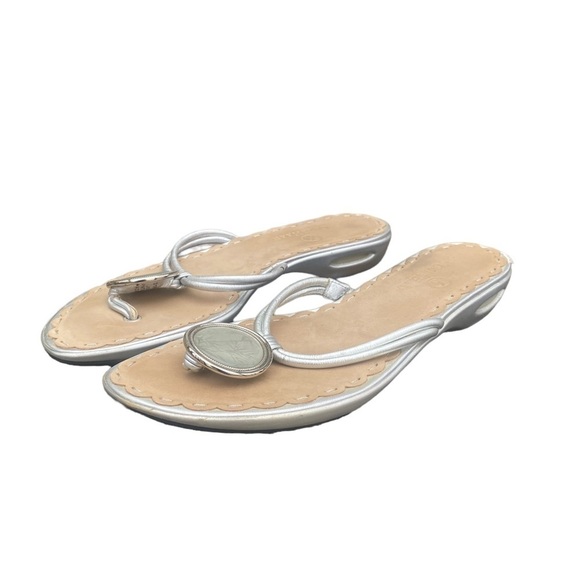 Cole Hahn Air Silver Oriental Iridescent Circular Design Flip Flop Sandal Sz 6.5 - Picture 1 of 13